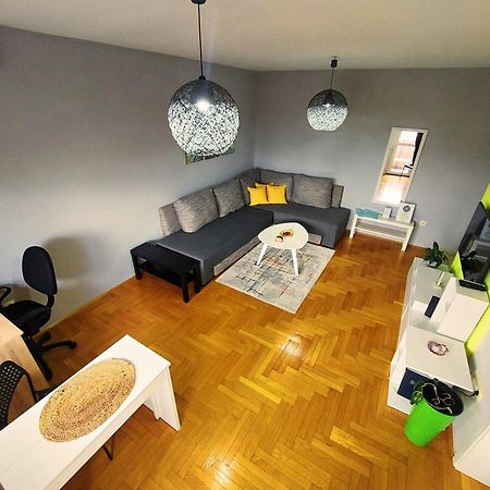 Xo Apartman Sremska Mitrovica Exterior photo