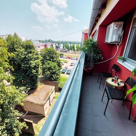 Xo Apartman Sremska Mitrovica Exterior photo